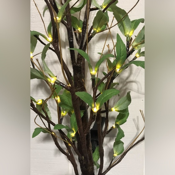 3’ Electric Tree - Picture 2 of 2